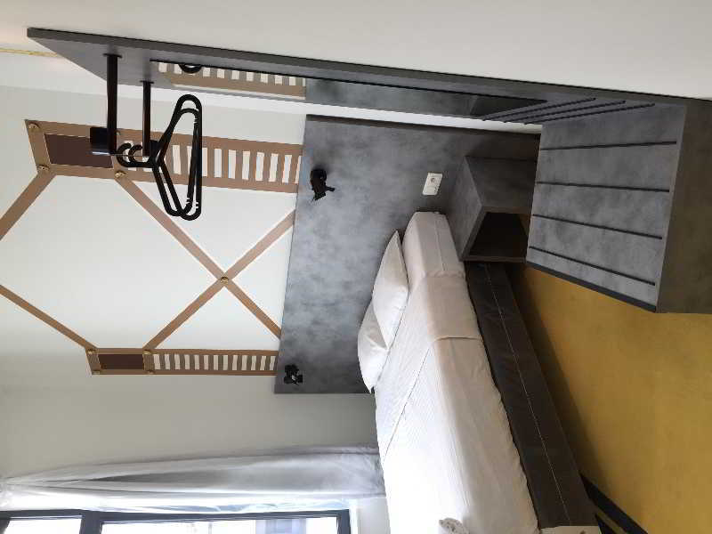 Nekotel Concept Art Hotel Saint-Gilles Экстерьер фото